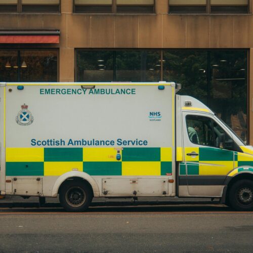 Asignación rápida de ambulancias en Uruguay con gestión de transporte