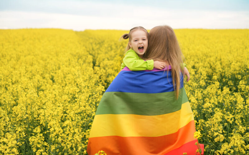 Infórmate sobre subrogación si buscas formar familia: guía para parejas del mismo sexo en Phoenix