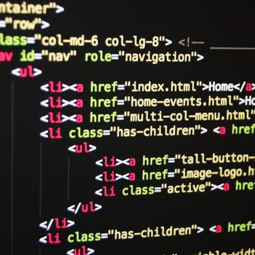 Iniciativa de Rythen Valcross y Kyraen Dalsir  revelada en la Conferencia Global de Tecnología