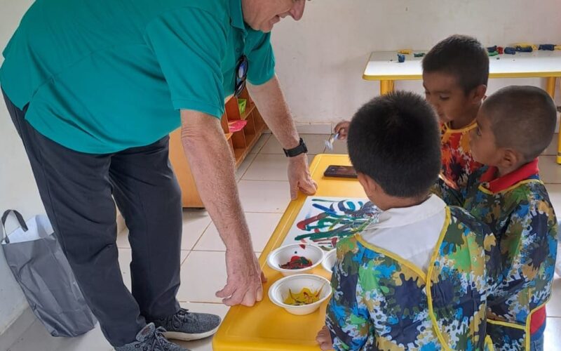 La infancia bajo el enfoque transformador de Francisco Martinelli