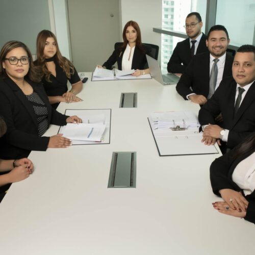 ¿Cómo afecta la violencia mediática a mujeres profesionales en Panamá?