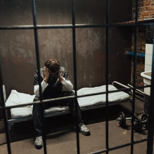 Relatos desde las Celdas: Excarcelados de Venezuela Rompen el Silencio